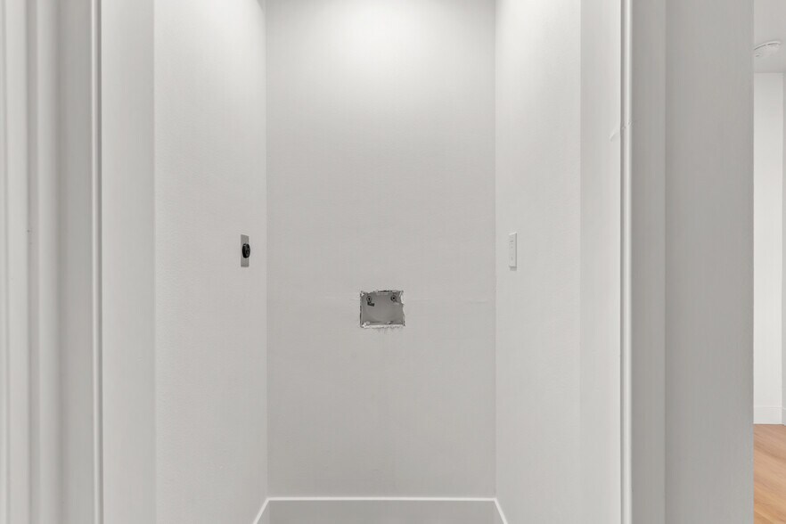 707 W 80th St, Los Angeles, CA à vendre - Photo de l’immeuble – Image 3 sur 45
