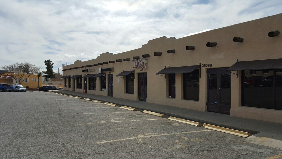 212-230 Cincinnati Ave, El Paso, TX à louer - Photo de l’immeuble – Image 3 sur 3