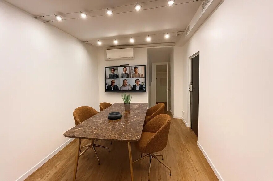 Bureau dans Paris à vendre - Photo de l’immeuble – Image 2 sur 4