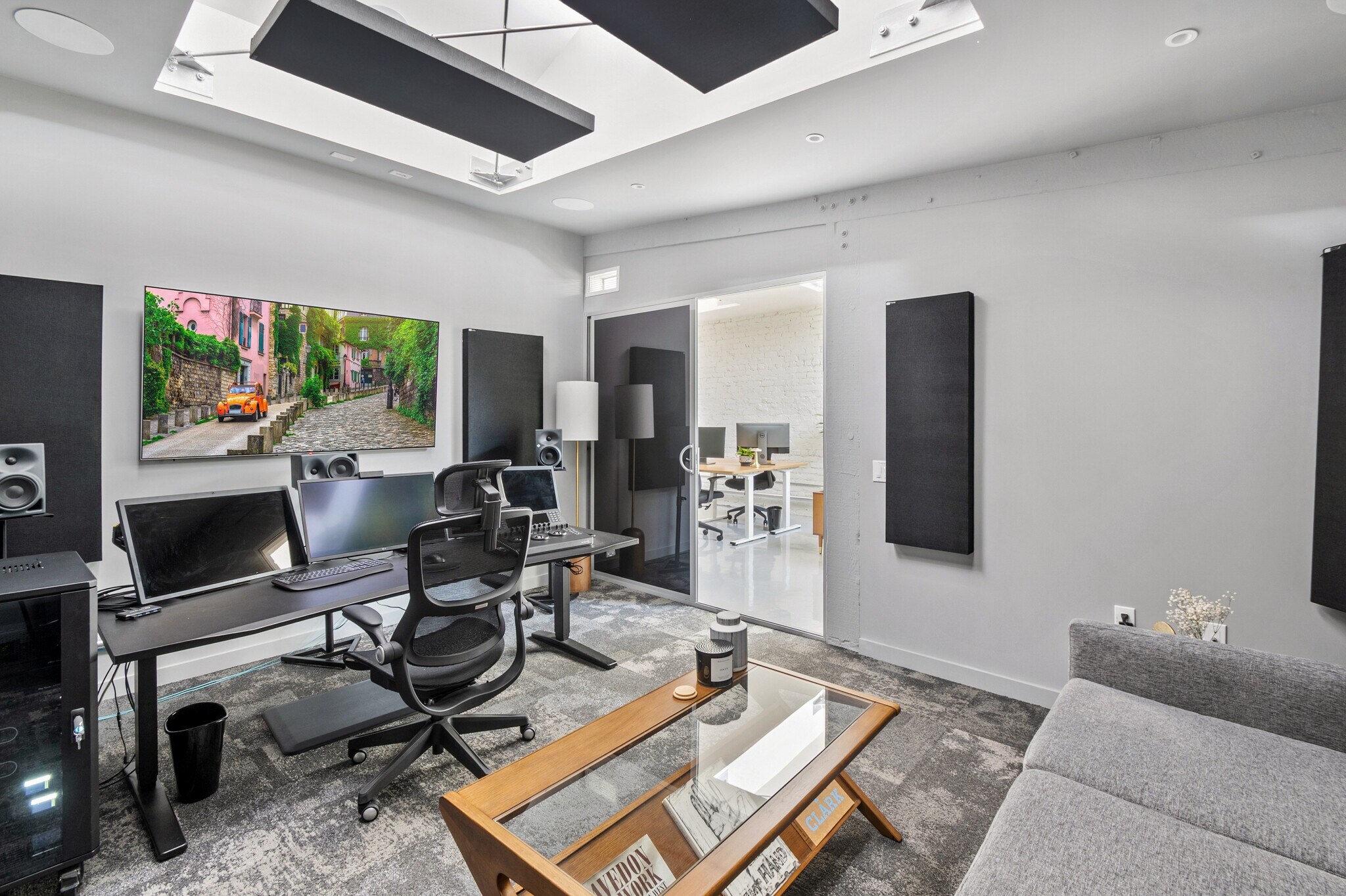 11007 Venice Blvd, Los Angeles, CA à louer Photo principale– Image 1 sur 12