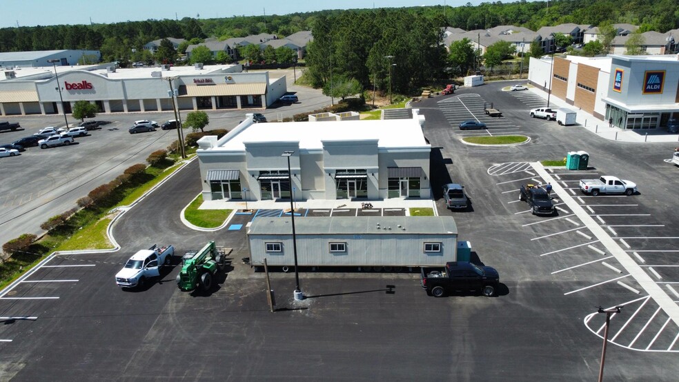 3801 Denny Ave, Pascagoula, MS à louer - Photo de l’immeuble – Image 1 sur 6