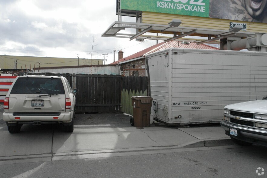 322 N Freya St, Spokane, WA à louer - Photo de l’immeuble – Image 2 sur 2