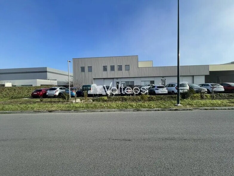 Bureau dans Escalquens à louer - Photo de l’immeuble – Image 2 sur 12