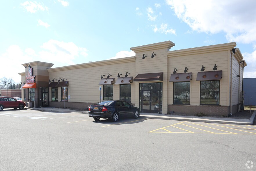 3249 Union St, North Chili, NY à louer - Photo de l’immeuble – Image 3 sur 3