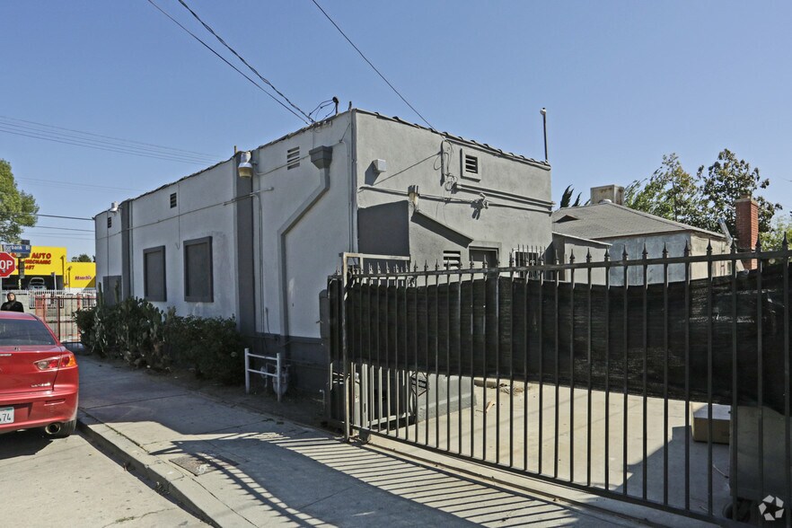 11178 Burbank Blvd, North Hollywood, CA à vendre - Photo de l’immeuble – Image 2 sur 4