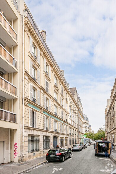 4 Rue De La Pierre Levée, Paris à louer - Photo de l’immeuble – Image 2 sur 3