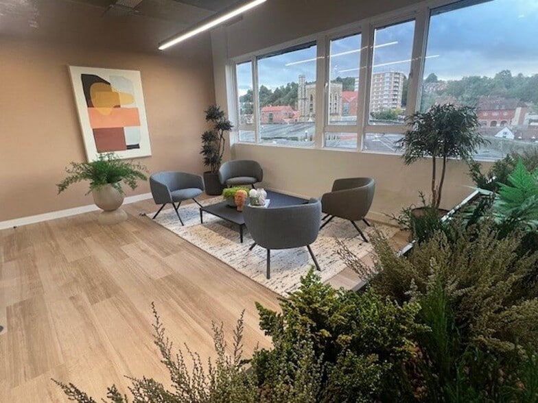 13-27 Friary St, Guildford à louer - Photo de l’immeuble – Image 3 sur 9