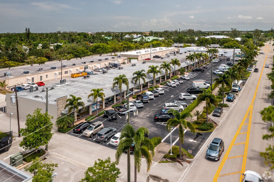 1013 5th Ave N, Naples, FL à vendre - Aérien – Image 3 sur 14