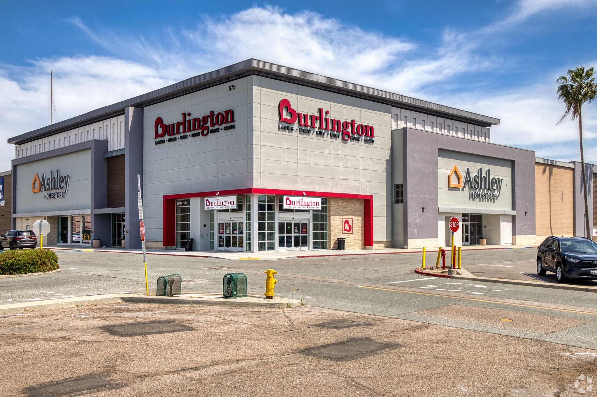 415-761 Parkway Plaza, El Cajon, CA à louer Photo principale– Image 1 sur 15