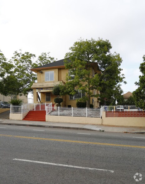 2738 W 8th St, Los Angeles, CA à vendre - Photo de l’immeuble – Image 2 sur 2