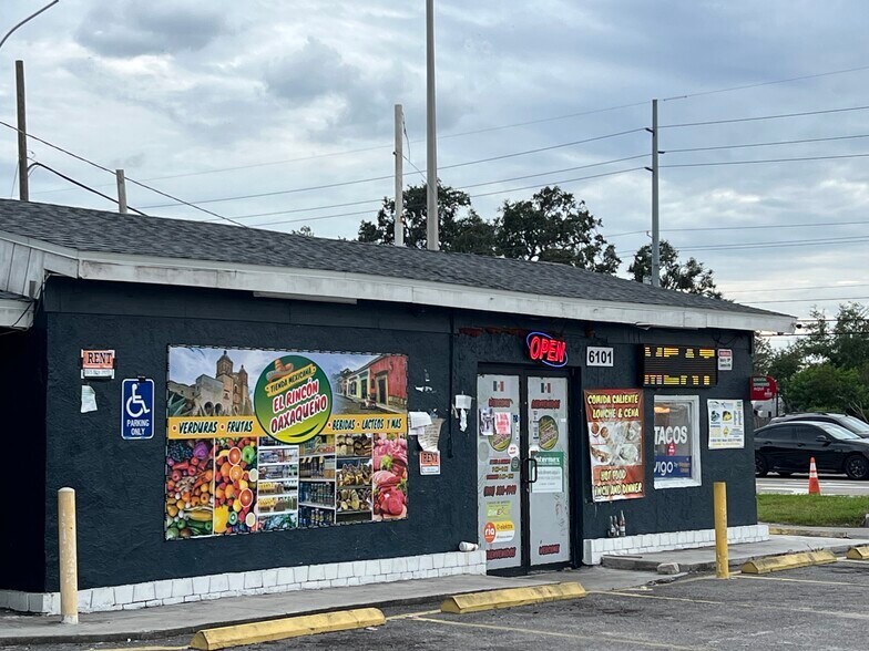 6101 Symmes Rd, Gibsonton, FL à vendre - Photo de l’immeuble – Image 2 sur 27