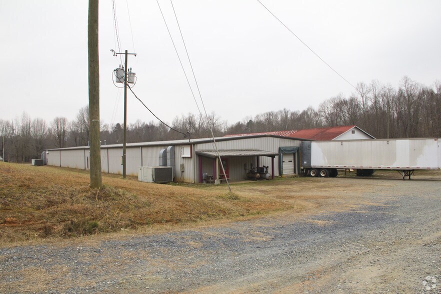 1776 Pleasant Ridge Rd, Ramseur, NC à vendre - Photo principale – Image 1 sur 3