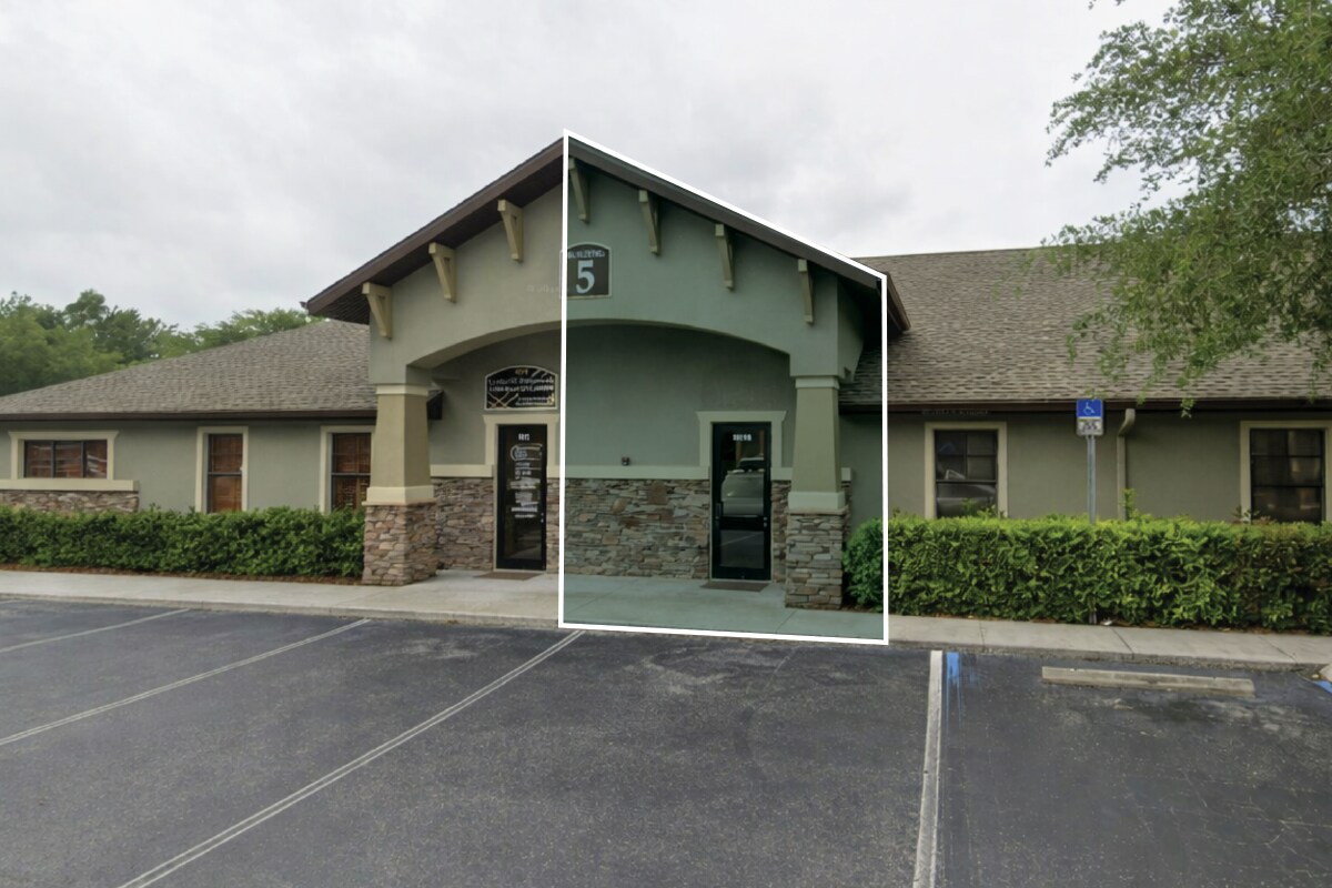1815-1823 Health Care Dr, New Port Richey, FL à louer Photo principale– Image 1 sur 7