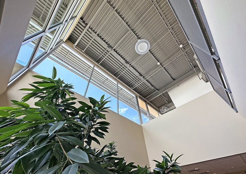 8650 Alameda Blvd NE, Albuquerque, NM à louer - Photo de l’immeuble – Image 3 sur 13