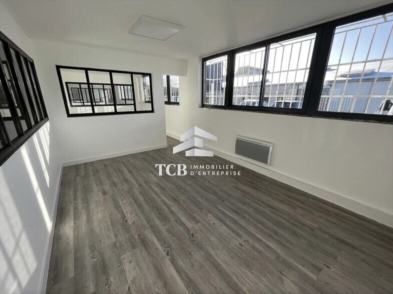 Local d’activités dans Saint-Herblain à louer - Photo de l’immeuble – Image 3 sur 9