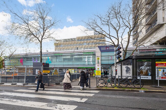 Plus de détails pour 2-14 Boulevard De Boulevard de Chanzy, Montreuil - Local commercial à vendre