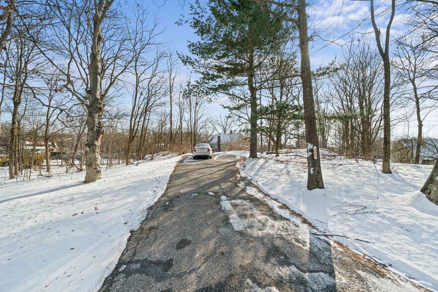 66 Rockland Pl, Newton, MA à vendre - Photo de l’immeuble – Image 3 sur 12