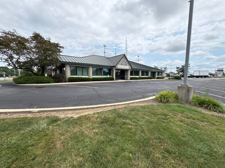 1425 Sagamore Parkway N, Lafayette, IN à louer - Photo de l’immeuble – Image 2 sur 40