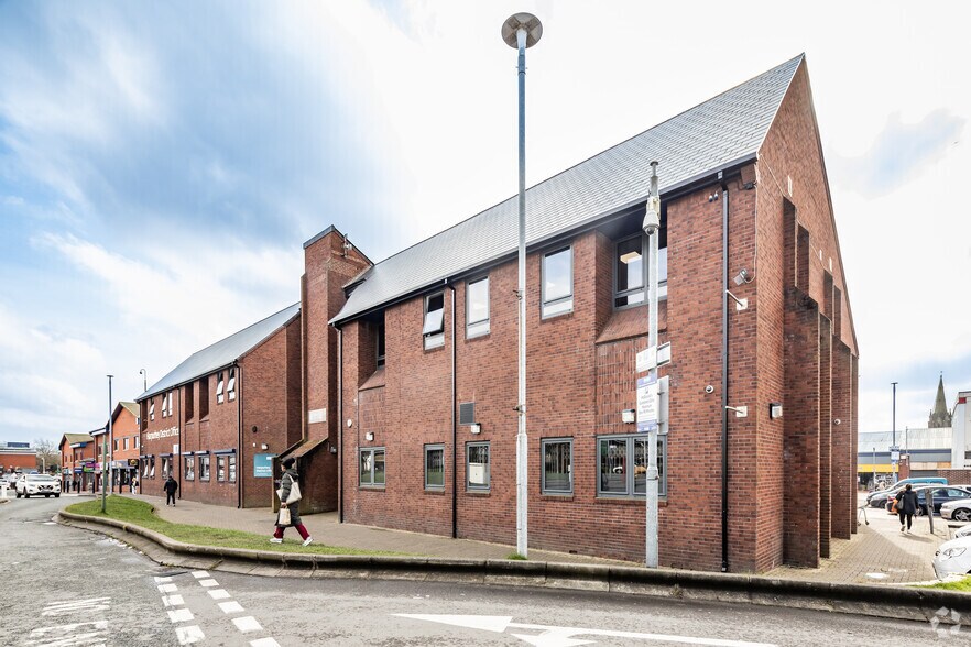 Lee Rd, Manchester à louer - Photo de l’immeuble – Image 2 sur 4