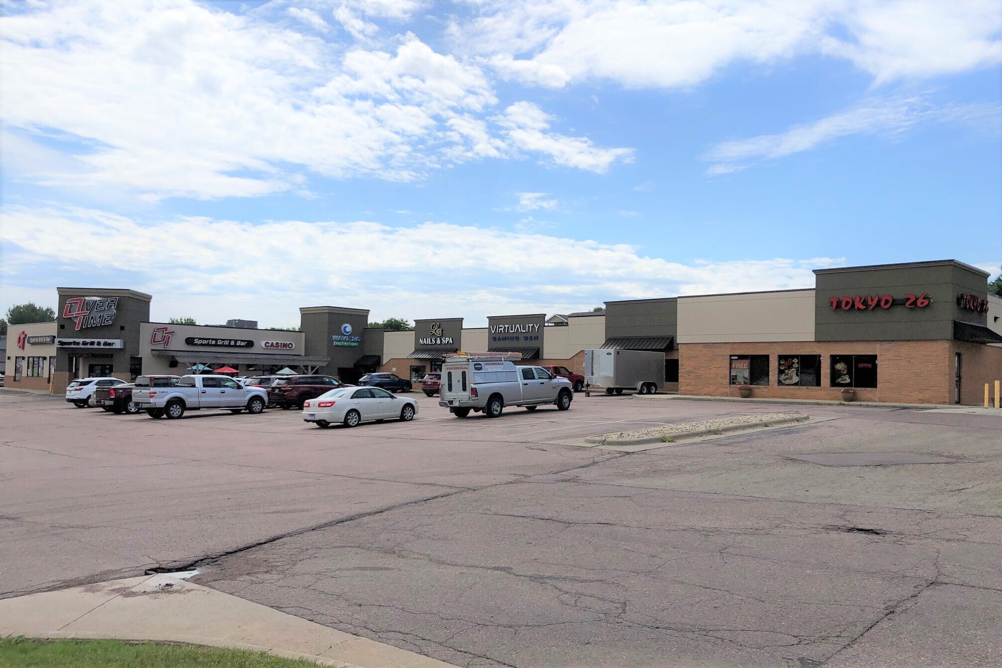4515-4531 E 26th St, Sioux Falls, SD à louer Photo de l’immeuble– Image 1 sur 16
