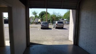 2700-2724 W Osborn Rd, Phoenix, AZ à louer Photo de l’immeuble– Image 2 sur 12