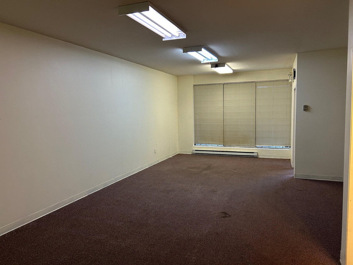 8988 Fraserton Ct, Burnaby, BC V5J 5H8 - Lot 206 - - Photo intérieure - Image 2 of 15