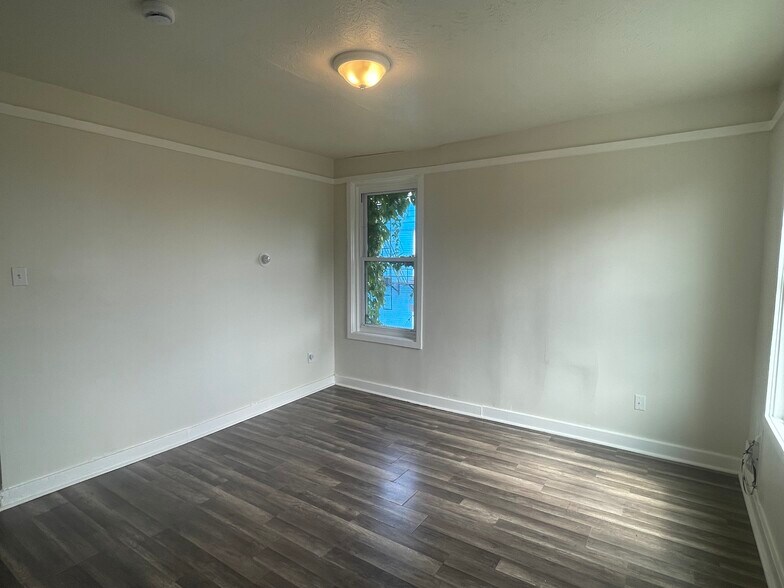 1273 Iliff Ave, Cincinnati, OH à vendre - Photo de l’immeuble – Image 2 sur 11