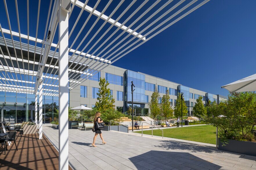 8800 Technology Forest Pl, The Woodlands, TX à louer - Photo de l’immeuble – Image 1 sur 12