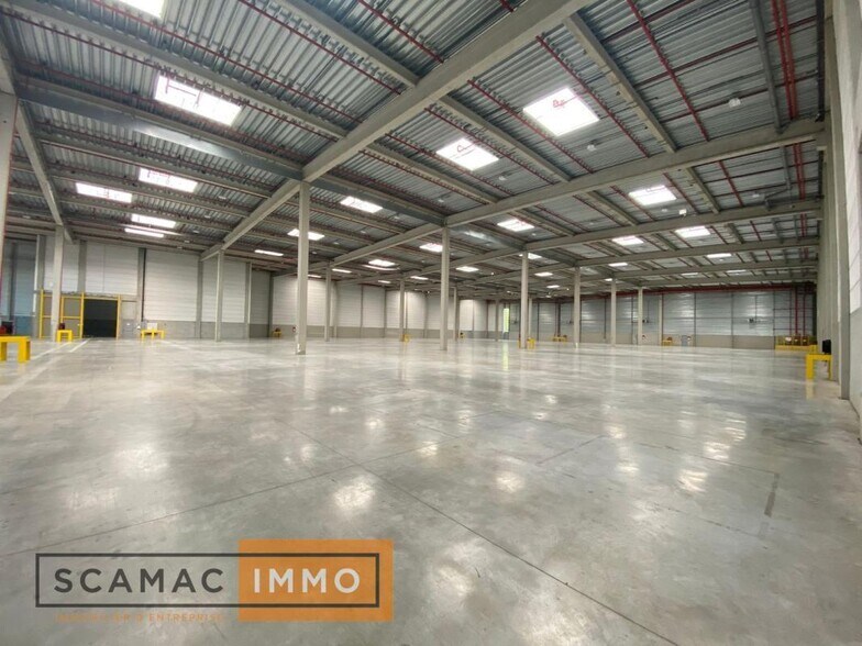 Industriel/Logistique dans Moissy Cramayel à louer - Photo de l’immeuble – Image 1 sur 11