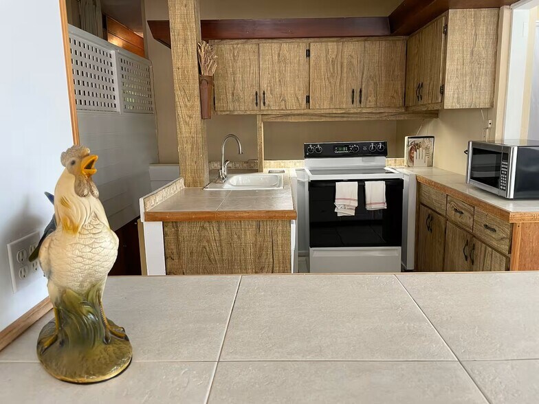 1064 Broadway, Dunedin, FL à vendre - Photo de l’immeuble – Image 2 sur 19