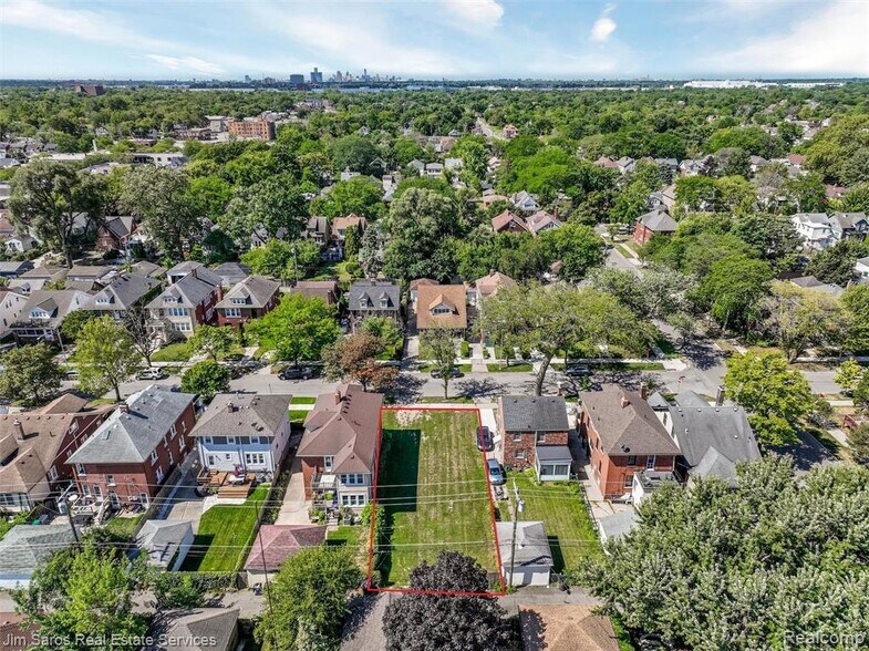1254 Beaconsfield Ave, Grosse Pointe Park, MI à vendre - Photo de l’immeuble – Image 2 sur 7