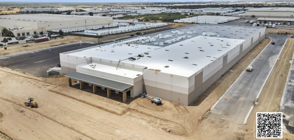 7842 W Bob Bullock Loop, Laredo, TX à louer - Photo de l’immeuble – Image 1 sur 2