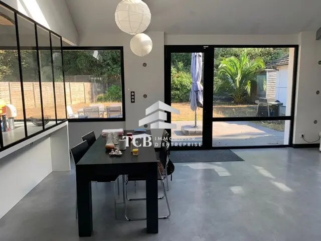Plus de détails pour Local commercial à vendre