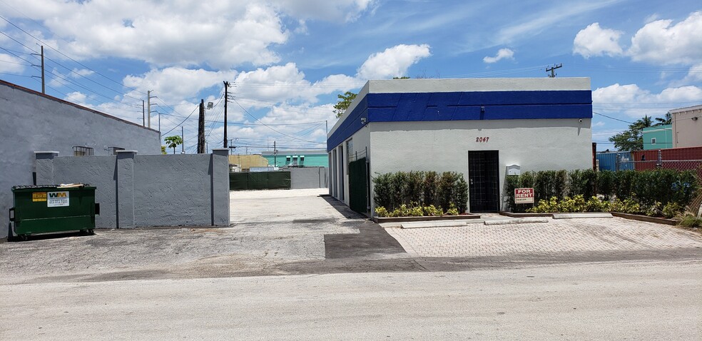 2047 Thomas St, Hollywood, FL à vendre - Photo de l’immeuble – Image 2 sur 18