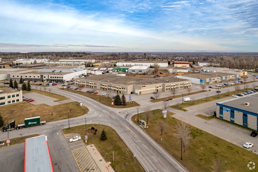751-759 De La Sablière Rue De La Sablière, Bois-des-filion, QC à louer - Aérien – Image 2 sur 4