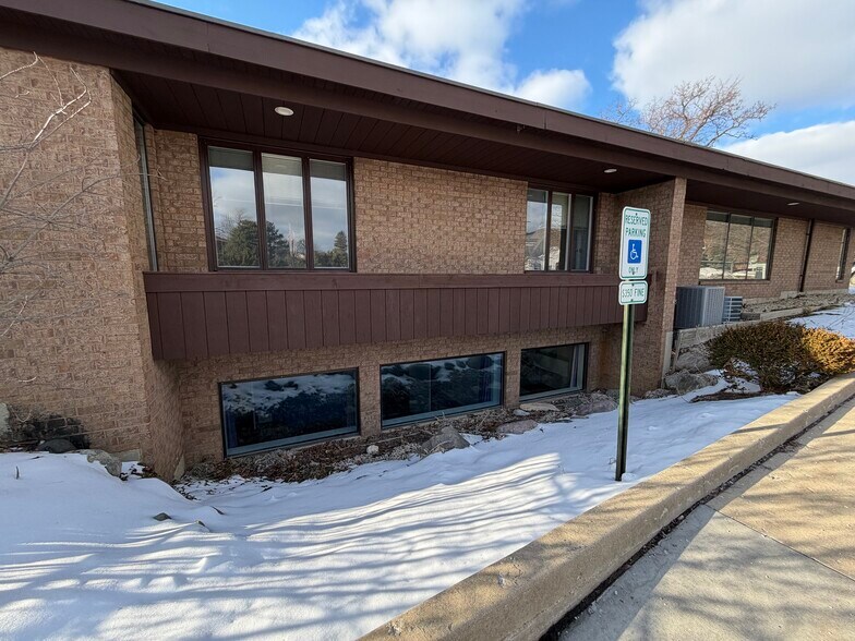 511-515 Thornhill Dr, Carol Stream, IL à louer - Photo de l’immeuble – Image 3 sur 16