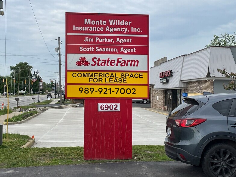 6904 Gratiot Rd, Saginaw, MI à louer - Photo de l’immeuble – Image 2 sur 7