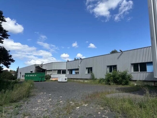 Plus de détails pour Local d’activités à vendre