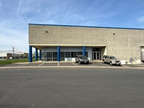 104 Sunfield Ave, Edison, NJ à louer Photo de l’immeuble– Image 1 sur 2