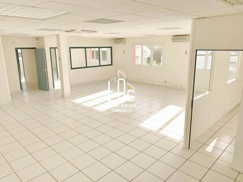 Bureau dans Bouguenais à louer - Photo intérieure – Image 2 sur 4