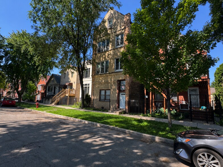 3320 S Carpenter St, Chicago, IL à vendre - Photo de l’immeuble – Image 2 sur 5