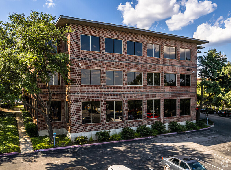 11467 Huebner Rd, San Antonio, TX à louer - Photo principale – Image 2 sur 9