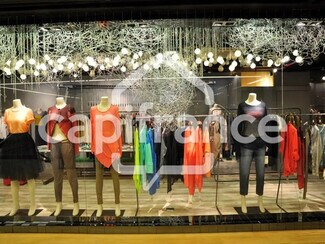 Plus de détails pour Local commercial à louer