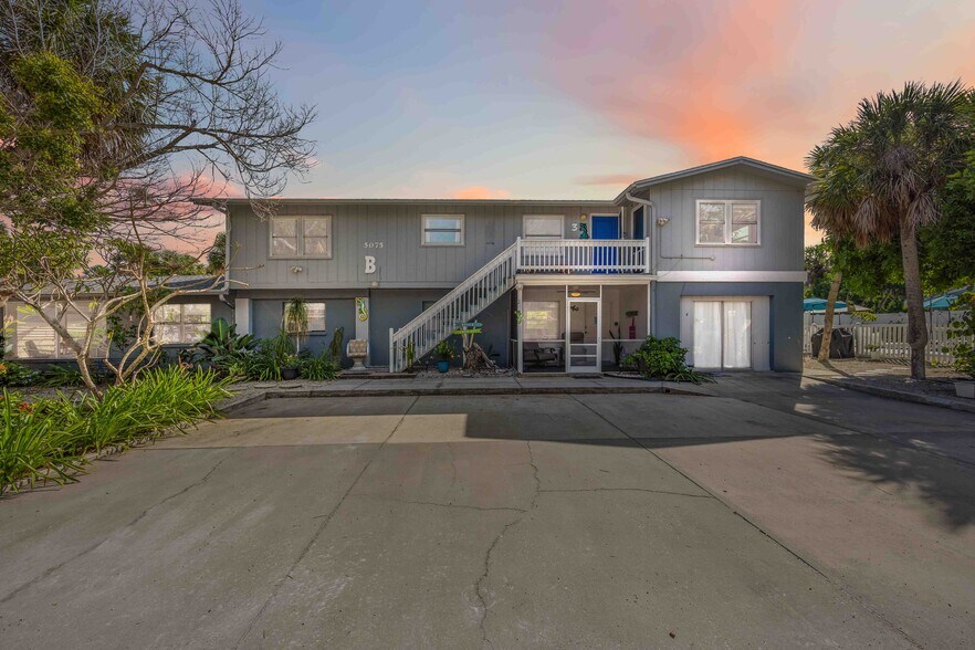 5075 N Beach Rd, Englewood, FL à vendre - Photo de l’immeuble – Image 2 sur 66