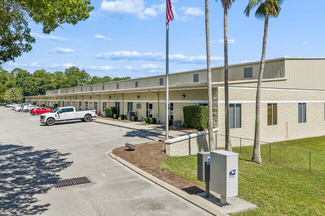 Plus de détails pour 11210 E Phillips Industrial Blvd, Jacksonville, FL - Industriel/Logistique à louer