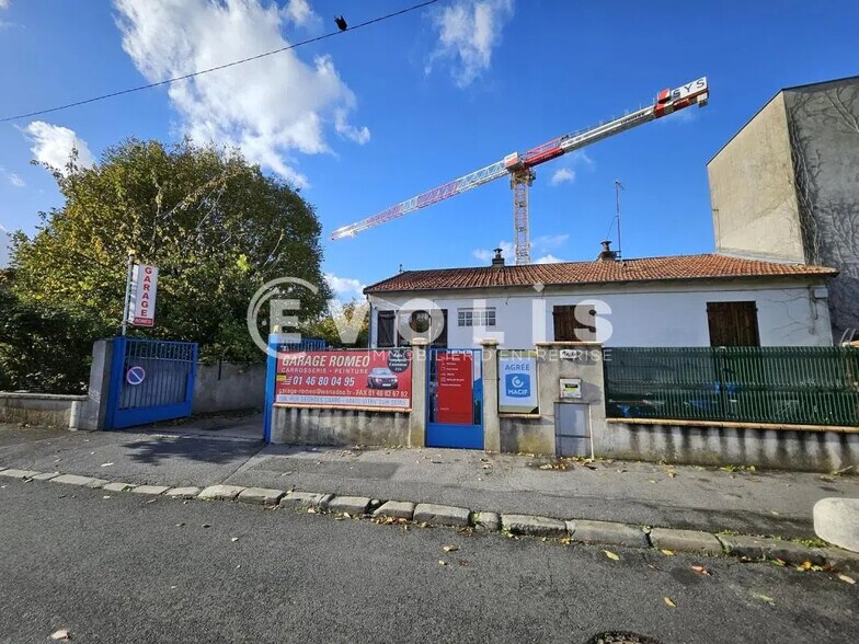 Local d'activités dans Vitry-sur-Seine à vendre - Photo de l’immeuble – Image 1 sur 16