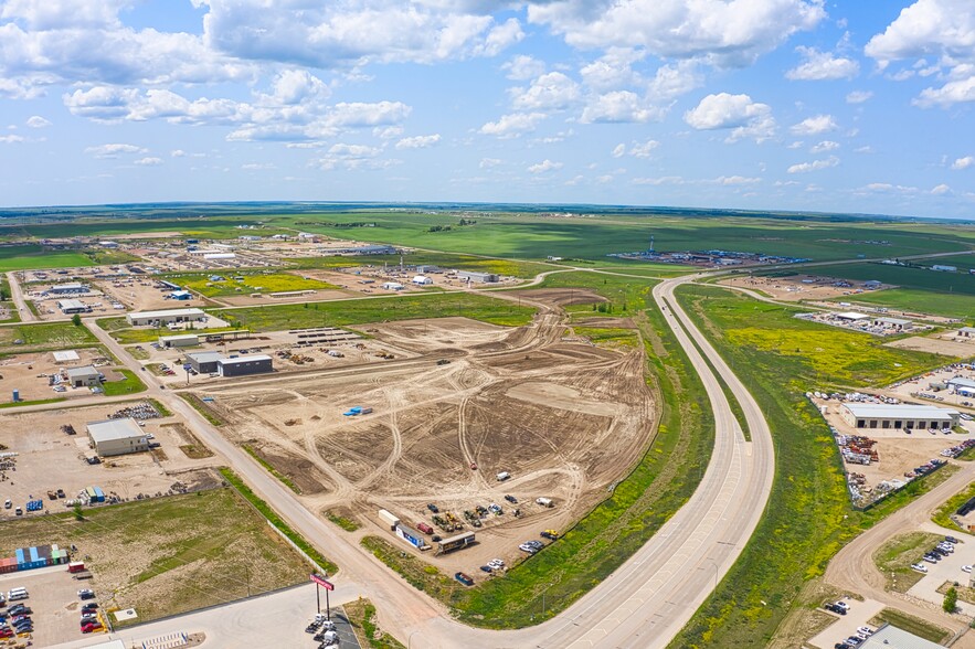 14058 James Dr, Williston, ND à vendre - Aérien – Image 2 sur 46