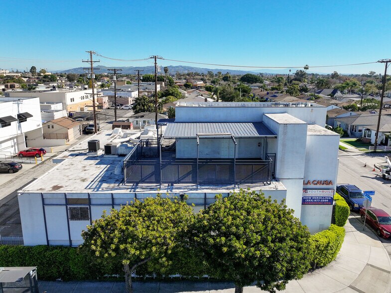 110 S Garfield Ave, Montebello, CA à vendre - Photo de l’immeuble – Image 3 sur 40