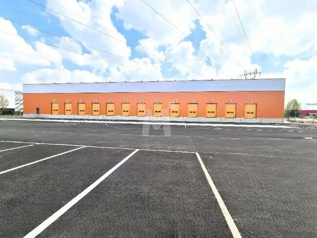 Plus de détails pour Bureau, Local d'activités à louer