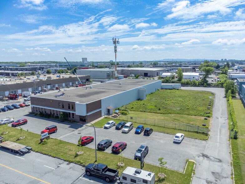 1220 Rue Michelin, Laval, QC à louer - Aérien – Image 2 sur 3
